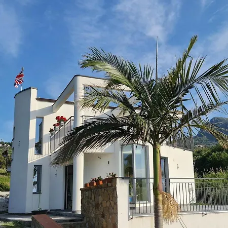 Assabinirica Bed and breakfast